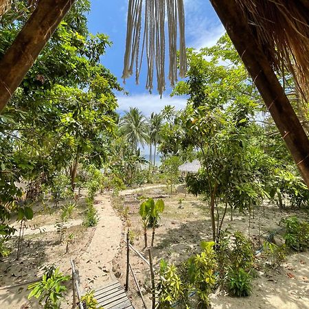 Отель Harmony Estate Эль-Нидо Экстерьер фото